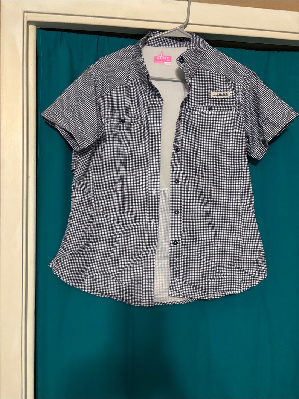 Short-Sleeve Gingham Button-Down Shirt in Navy and White